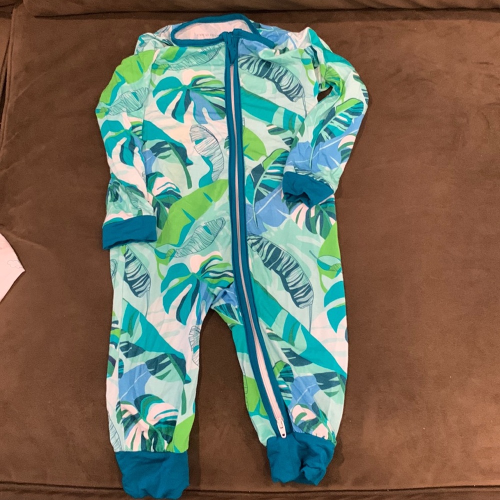 Set of two Coco Moon Hawaii Pajamas